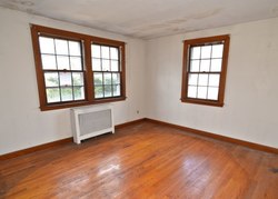 Foreclosure Listing in EDWARD RD NORTH BRANFORD, CT 06471