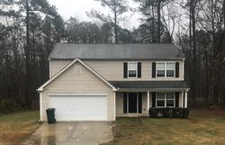  Lakemoore Ct, Douglasville GA
