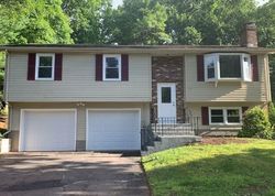  Stoneycrest Dr, Meriden CT