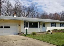 Foreclosure Listing in MEADOWCREST ST NW MASSILLON, OH 44647