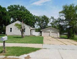 Foreclosure Listing in N WALDRON ST HUTCHINSON, KS 67502