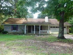 Foreclosure Listing in MULAT RD MILTON, FL 32583