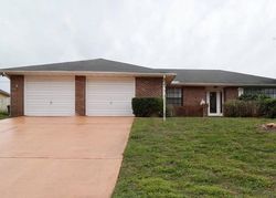  Henry Ln, Deltona FL