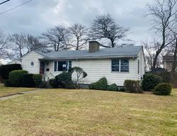 Foreclosure Listing in MOHAWK RD SOMERSET, MA 02726