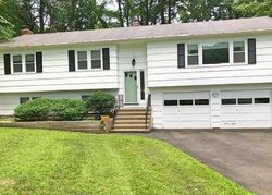  Danube Dr, Trumbull CT