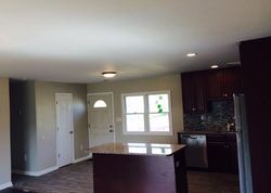  Teaberry Ln, Levittown PA
