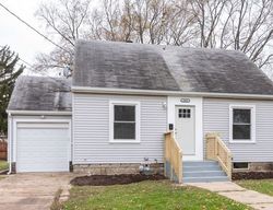 Foreclosure Listing in QUEEN ANNE ST WOODSTOCK, IL 60098