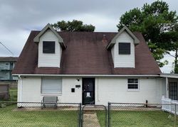 Foreclosure Listing in WALNUT ST METAIRIE, LA 70005