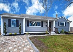  Koenig Ln, Freehold NJ