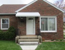 Foreclosure Listing in E SOMERS AVE CUDAHY, WI 53110