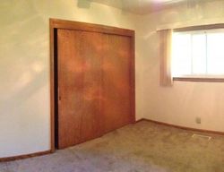 Foreclosure Listing in W BARTON RD NEW BERLIN, WI 53146