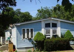 Foreclosure Listing in NORTHVILLE TPKE RIVERHEAD, NY 11901