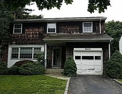  Regina Ct, Huntington Station NY