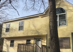 Foreclosure Listing in OAK AVE RIVERHEAD, NY 11901