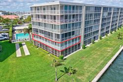 Foreclosure Listing in YACHT CLUB DR APT 214 NORTH PALM BEACH, FL 33408