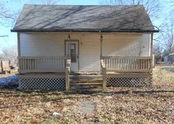 Foreclosure Listing in S 13TH ST HERRIN, IL 62948