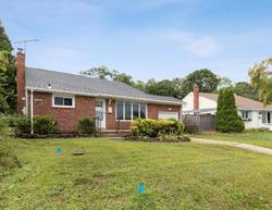 Foreclosure Listing in OAKLEY DR HUNTINGTON STATION, NY 11746