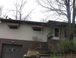 Foreclosure Listing in SPRING VALLEY CIR HUNTINGTON, WV 25704
