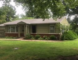 Foreclosure Listing in SE BROWNING AVE LEES SUMMIT, MO 64063