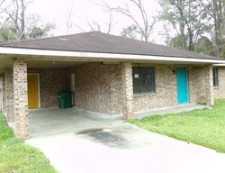 Foreclosure Listing in CHESTNUT DR PICAYUNE, MS 39466