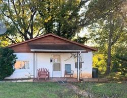 Foreclosure Listing in S CENTER ST HICKORY, NC 28602