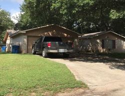 Foreclosure Listing in ARROWHEAD ST FLORESVILLE, TX 78114