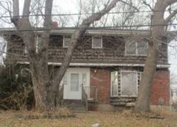 Foreclosure Listing in LAUREL AVE KANSAS CITY, MO 64133