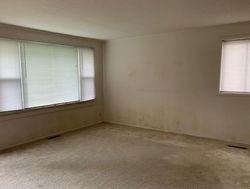 Foreclosure Listing in WESTERN AVE WAUKEGAN, IL 60087
