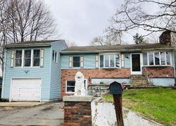 Foreclosure Listing in HELLSTROM RD EAST HAVEN, CT 06512