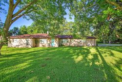 Foreclosure Listing in LING LN FREEPORT, TX 77541