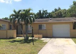 Foreclosure Listing in SE 10TH CT CAPE CORAL, FL 33904