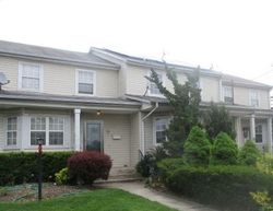 Foreclosure Listing in SWALM ST APT B WESTBURY, NY 11590