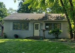 Foreclosure Listing in LAUREL AVE WOODSTOCK, IL 60098