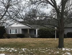 Foreclosure Listing in WAMPUM LN WEST ISLIP, NY 11795