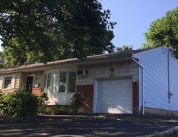 Foreclosure Listing in RENSSELAER DR COMMACK, NY 11725