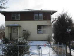 Foreclosure Listing in W HAWTHORNE DR ROUND LAKE, IL 60073