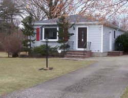 Foreclosure Listing in TYLER AVE MILLER PLACE, NY 11764