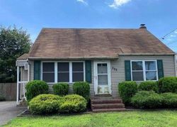 Foreclosure Listing in 35TH ST LINDENHURST, NY 11757