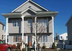  Pacific St, Lindenhurst NY