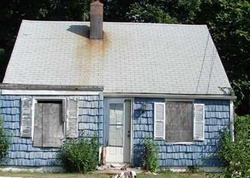 Foreclosure Listing in E HALLEY LN CENTRAL ISLIP, NY 11722
