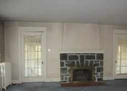 Foreclosure Listing in WINDSOR AVE UPPER DARBY, PA 19082
