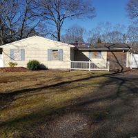 Foreclosure Listing in DAWN DR SHIRLEY, NY 11967