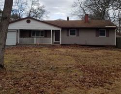  Westwood Dr, Shirley NY