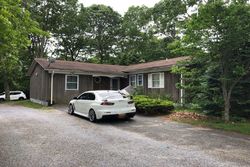  Fanning Ave, Hampton Bays NY