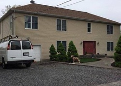 Foreclosure Listing in HOLZMAN DR HAMPTON BAYS, NY 11946