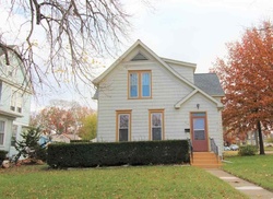 Foreclosure Listing in S 4TH ST PEKIN, IL 61554