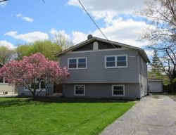  W Pineview Dr, Round Lake IL