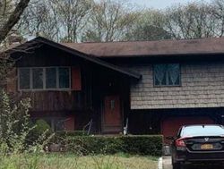 Foreclosure Listing in SILAS CARTER RD MANORVILLE, NY 11949