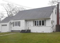 Foreclosure Listing in QUARTER ST WEST BABYLON, NY 11704