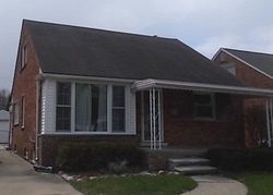 Foreclosure Listing in COUNTRY CLUB DR HARPER WOODS, MI 48225